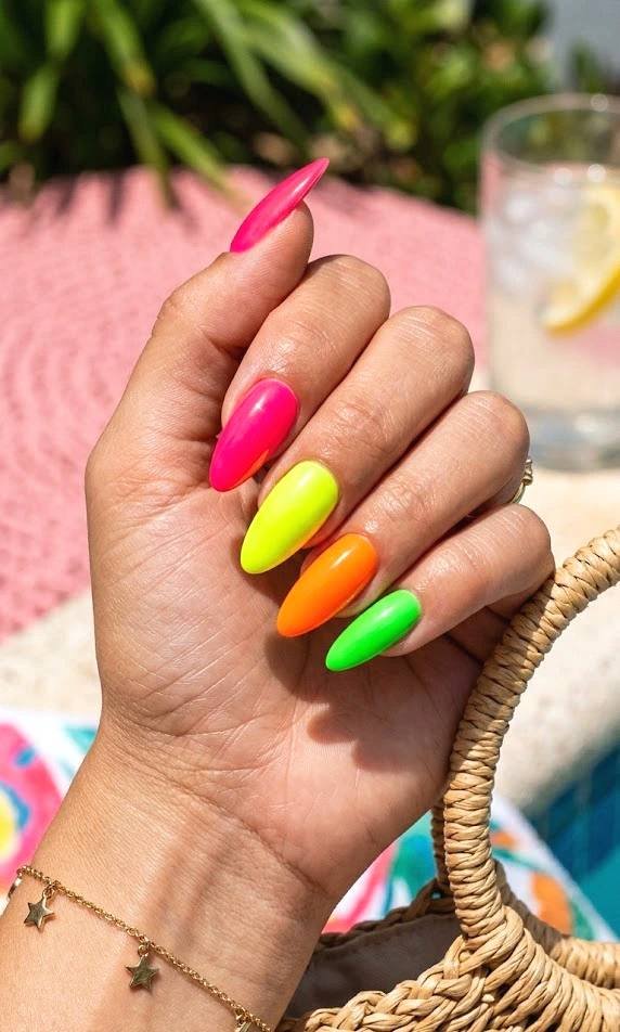 neon pop nails 💖