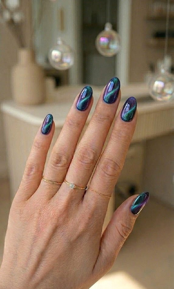 velvet nails