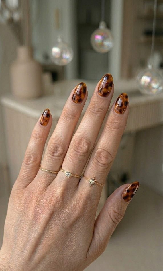 checkerboard nails